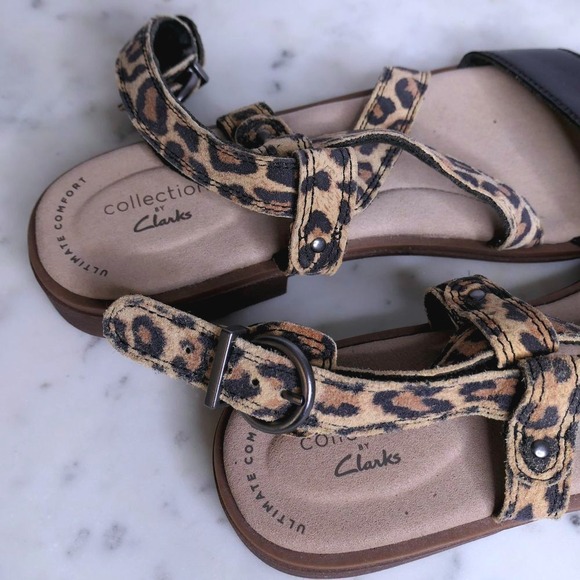 Clarks Collection 8.5M Declan Spring Leopard Print Comfort Strappy Black Sandals - Picture 2 of 5